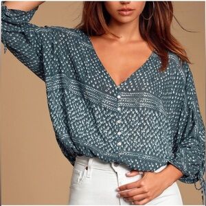 LuLus Carrissa Blue Print Long Sleeve Button Front Top